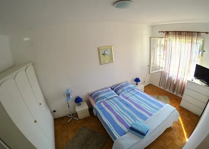 Blue Apartment's Repic Апартаменты