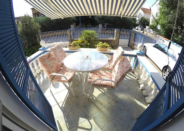 Blue Apartment's Repic *