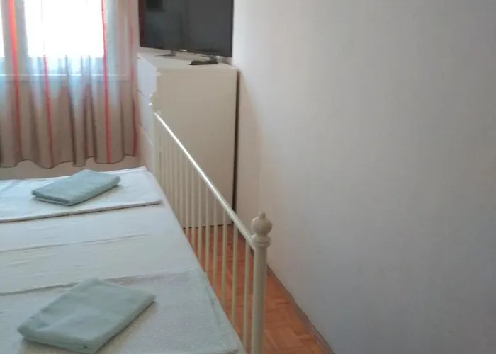 Blue Apartment's Repic